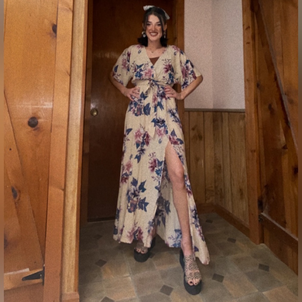 Lulus maxi slit dress